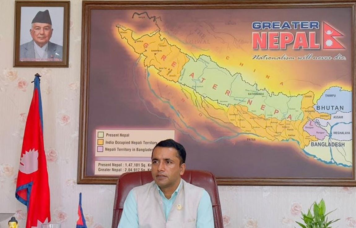 मन्त्रीले पनि राखे कार्यकक्षमा ‘ग्रेटर नेपाल’ को नक्सा
